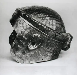 メス-カレム-ダグ王のエレクトラムヘルメット、紀元前2500年〜2400年（金メダル）（4101も参照）